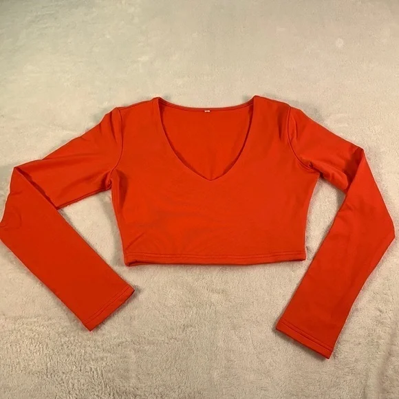 Scoop Neck Long Sleeve Crop Top - Picture 3 of 10